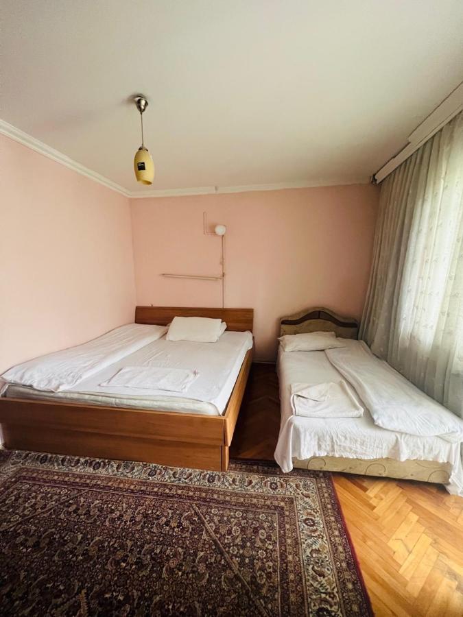 Guest House Velania Pristina Kültér fotó