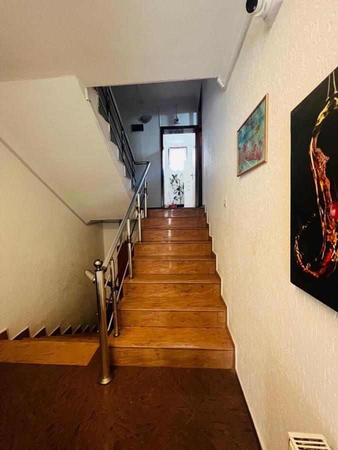 Guest House Velania Pristina Kültér fotó